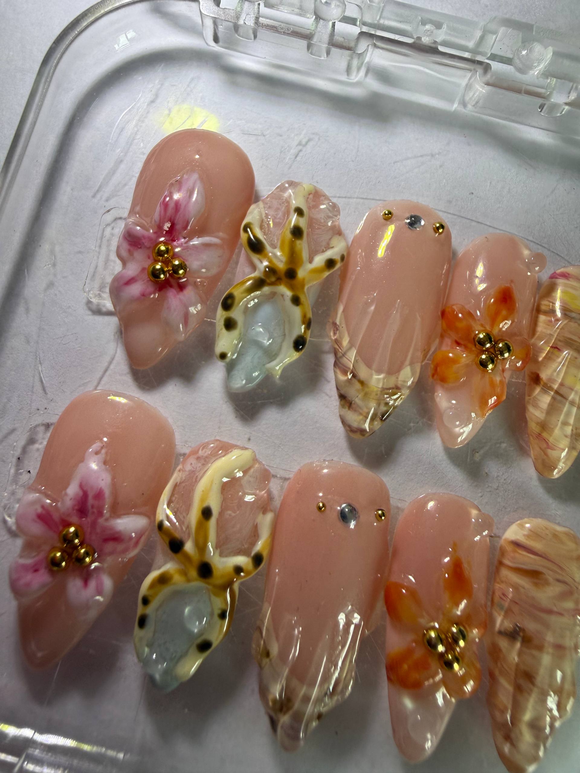 Salty but Cute-Press-On Nail Set