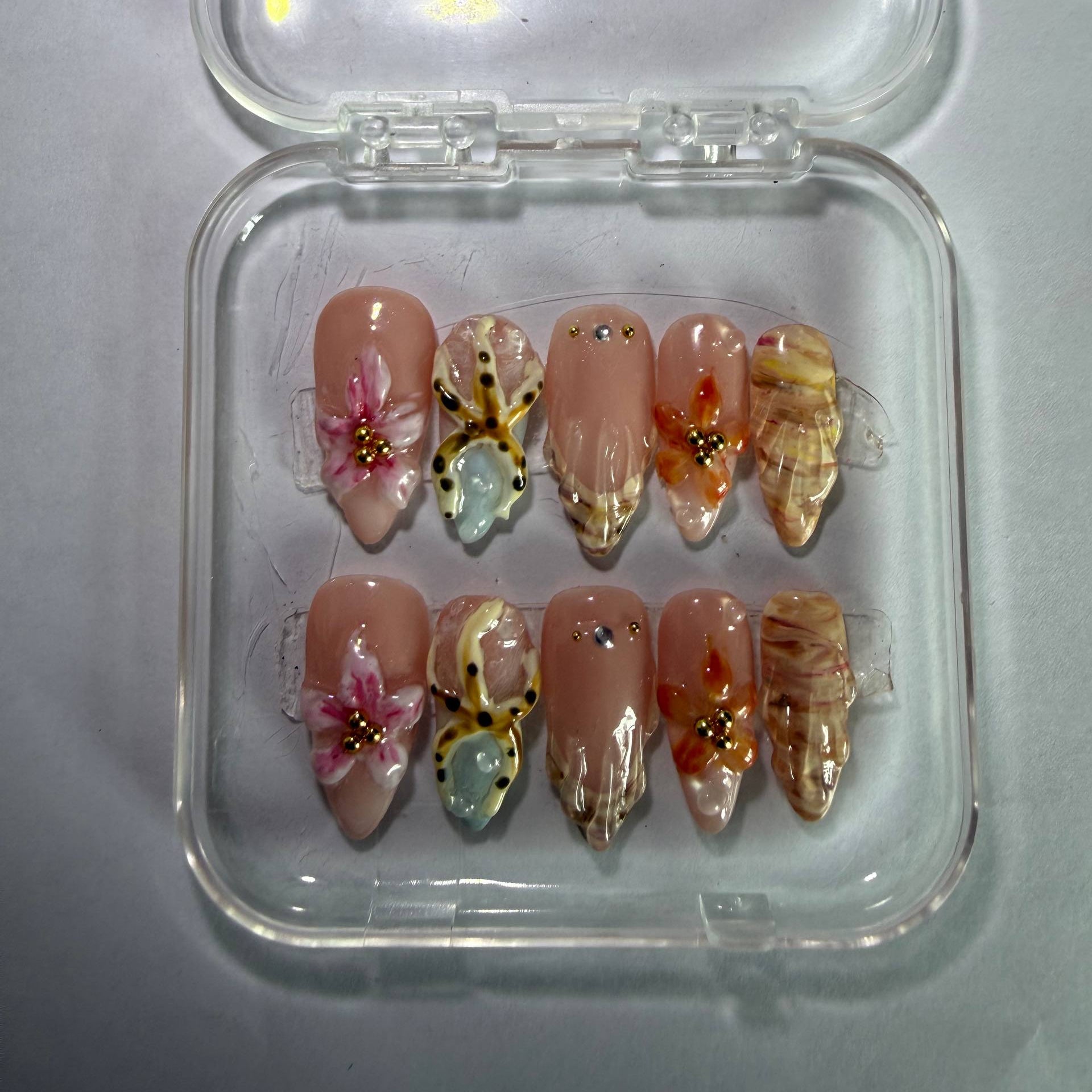 Salty but Cute-Press-On Nail Set