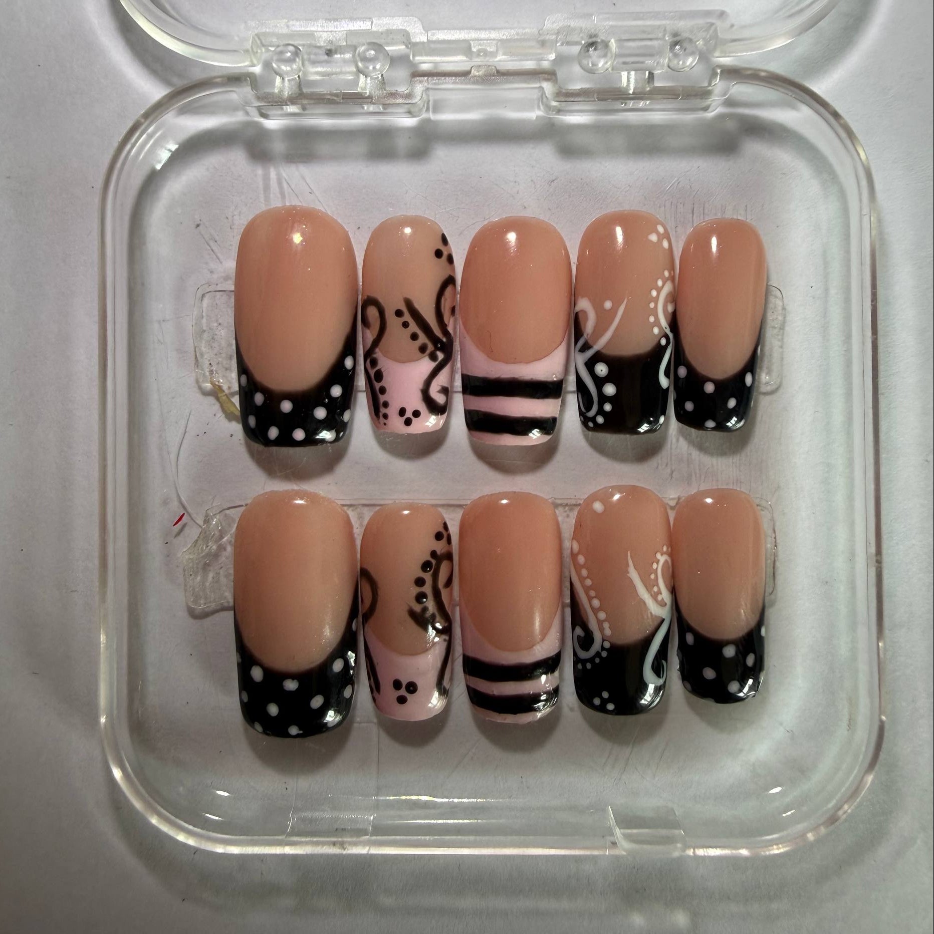 Pink Bandit -Press-On Nail Set